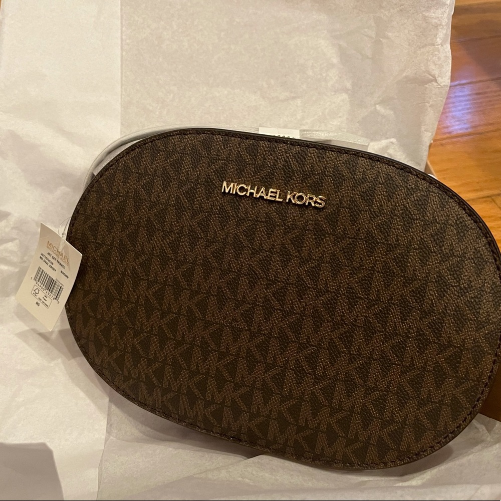 Michael Kors Jet Set Travel Leather Crossbody Bag